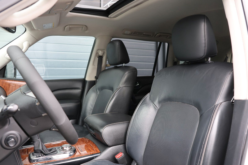 Infiniti QX80 5.6L V8 AWD/7-Sitzer/360/BOSE/SHZ/LHZ/R20 — photo 15