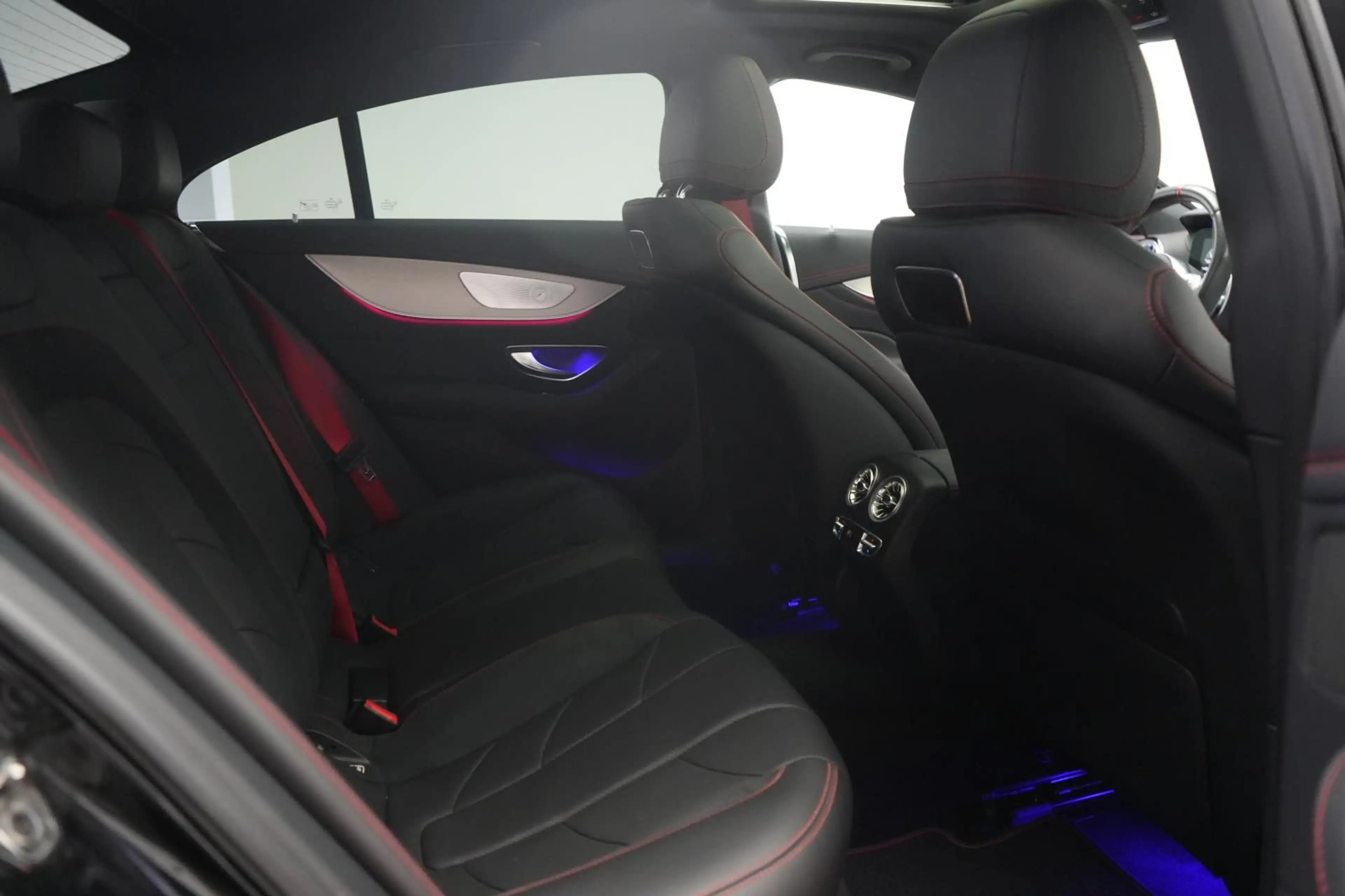 Mercedes-Benz CLS 53 AMG 4Matic Speedshift 9G-T Leder/HUD/Burm — photo 10