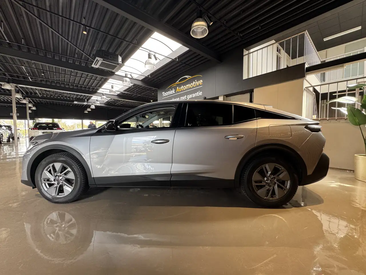 Peugeot 408 1.6 HYbrid Allure 180 EAT8 251pk Automaat, LMV, Na 6