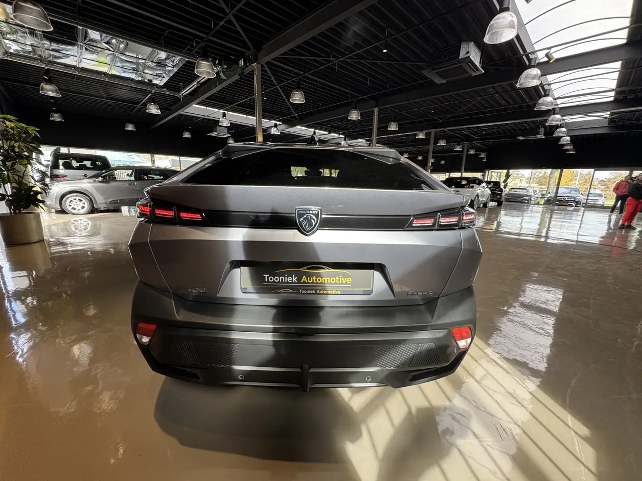 Peugeot 408 1.6 HYbrid Allure 180 EAT8 251pk Automaat, LMV, Na 4