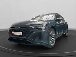Audi Q8 55 quattro S line ACC AHK MATRIX Luft Pano