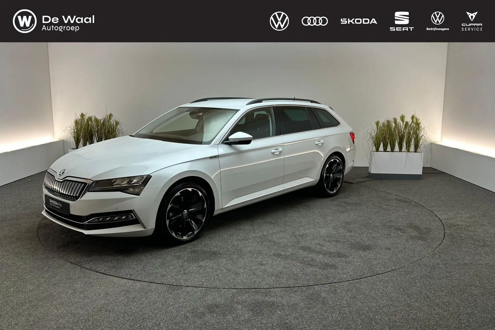 Skoda Superb Combi 1.4 TSI 218pk DSG iV Business Edition Plus | Wit - 1
