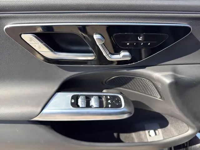 Mercedes-Benz E 300 de 4MATIC T-Modell mit EQ Ö-Edition Ansicht 9