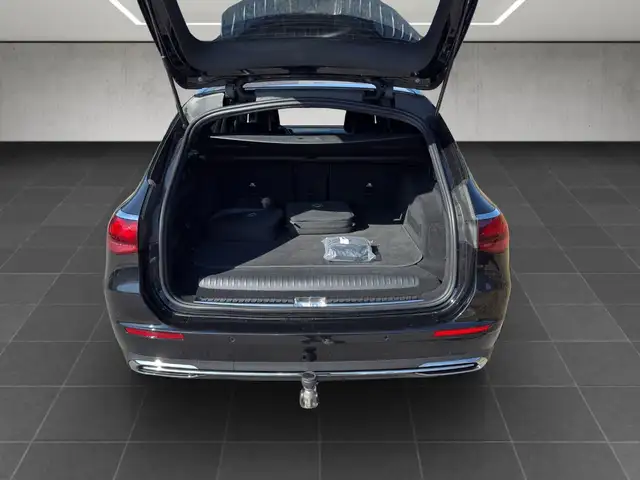 Mercedes-Benz E 300 de 4MATIC T-Modell mit EQ Ö-Edition Ansicht 8