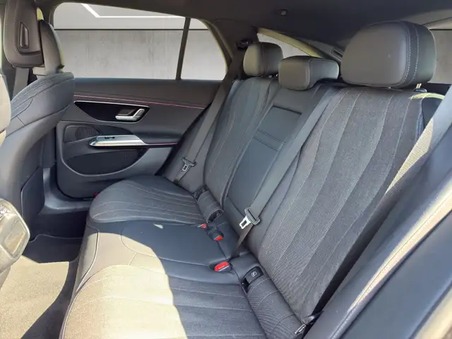 Mercedes-Benz E 300 de 4MATIC T-Modell mit EQ Ö-Edition Ansicht 10