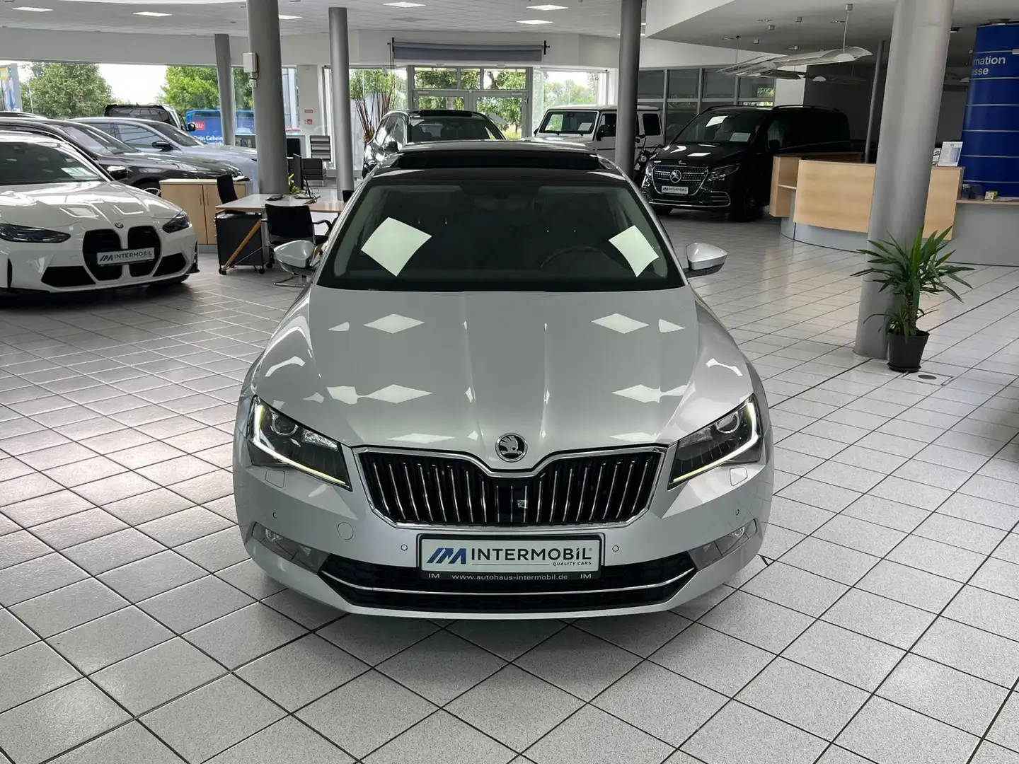 Skoda Superb 2.0 TDI Style Pano*Memory*KAM*NAV*CarPlay Argent - 2