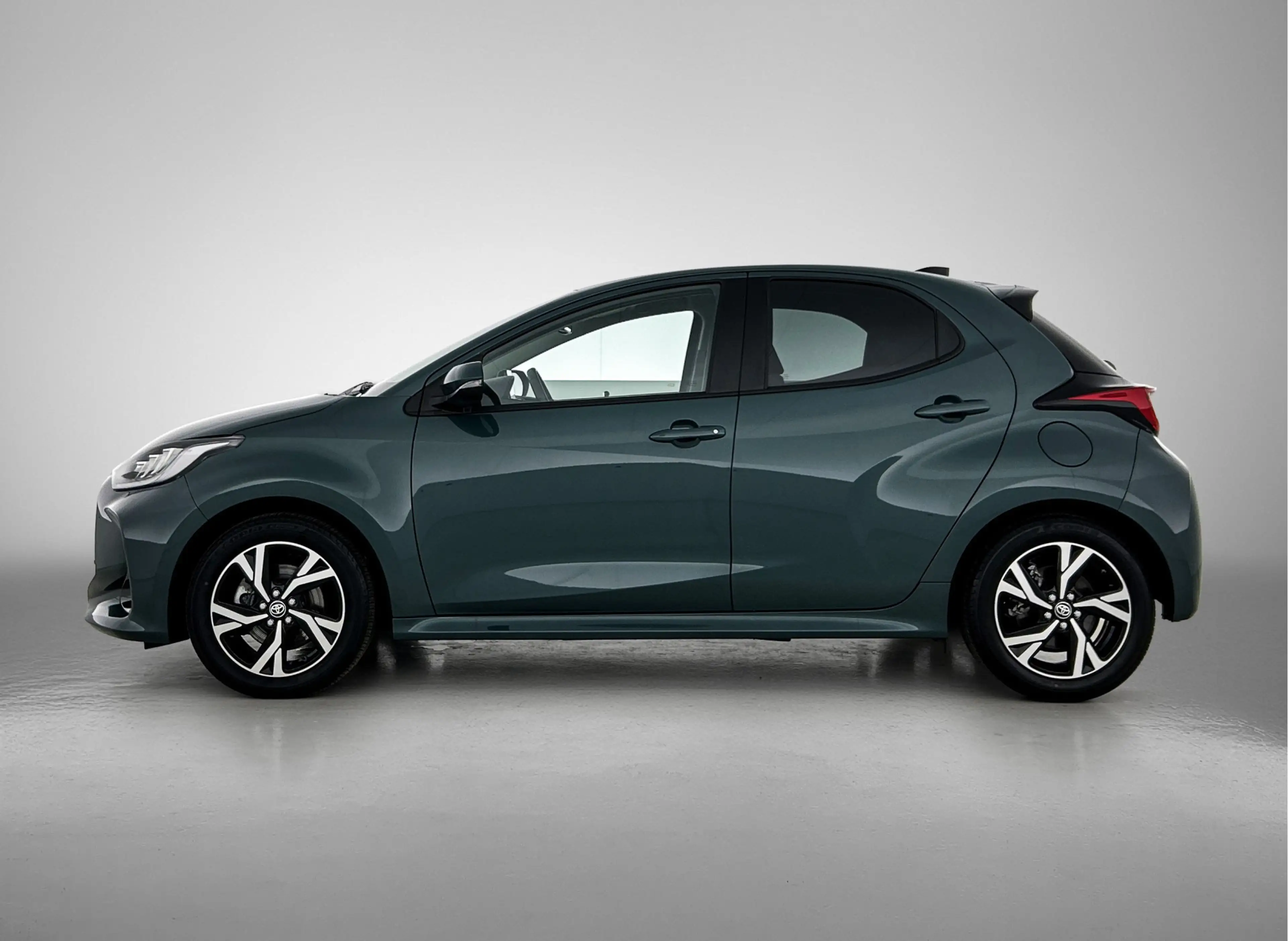 Toyota Yaris 1.5 Hybrid 115 Dynamic | BTW voertuig | Apple CarP — photo 3