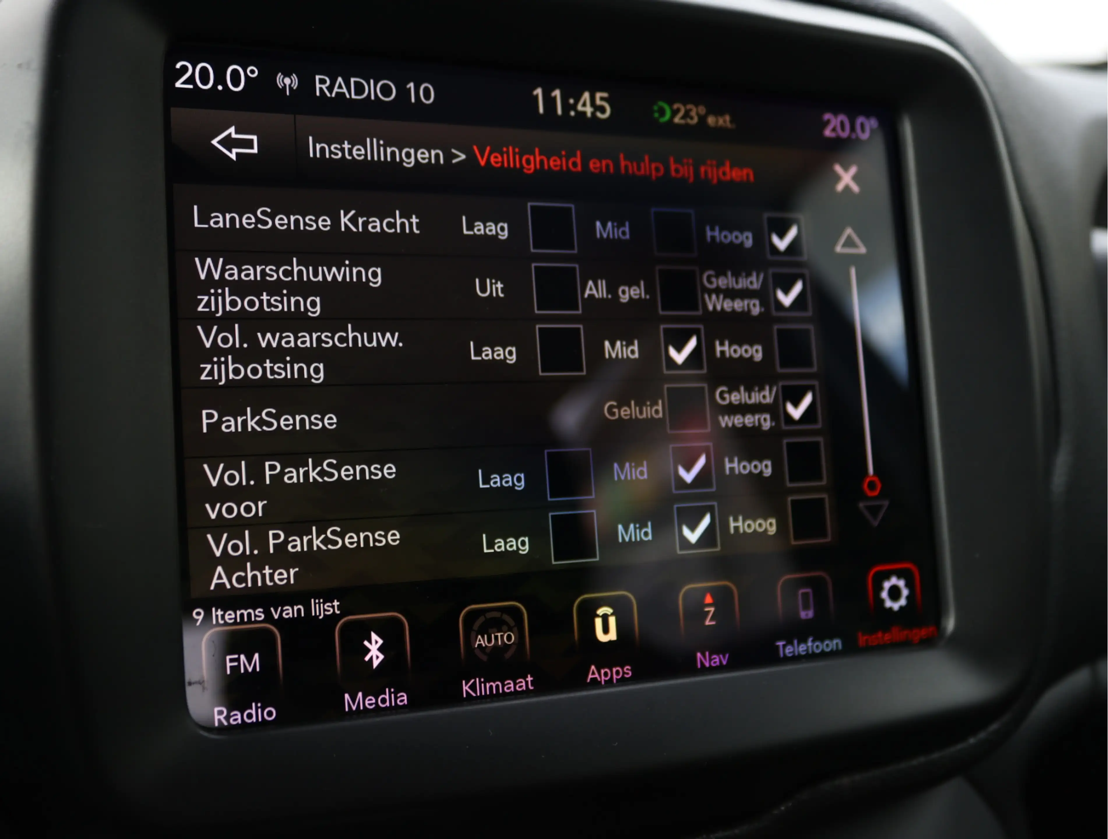 Jeep Renegade 1.4 MultiAir Night Eagle II Limited | Org. NL | AC — photo 44