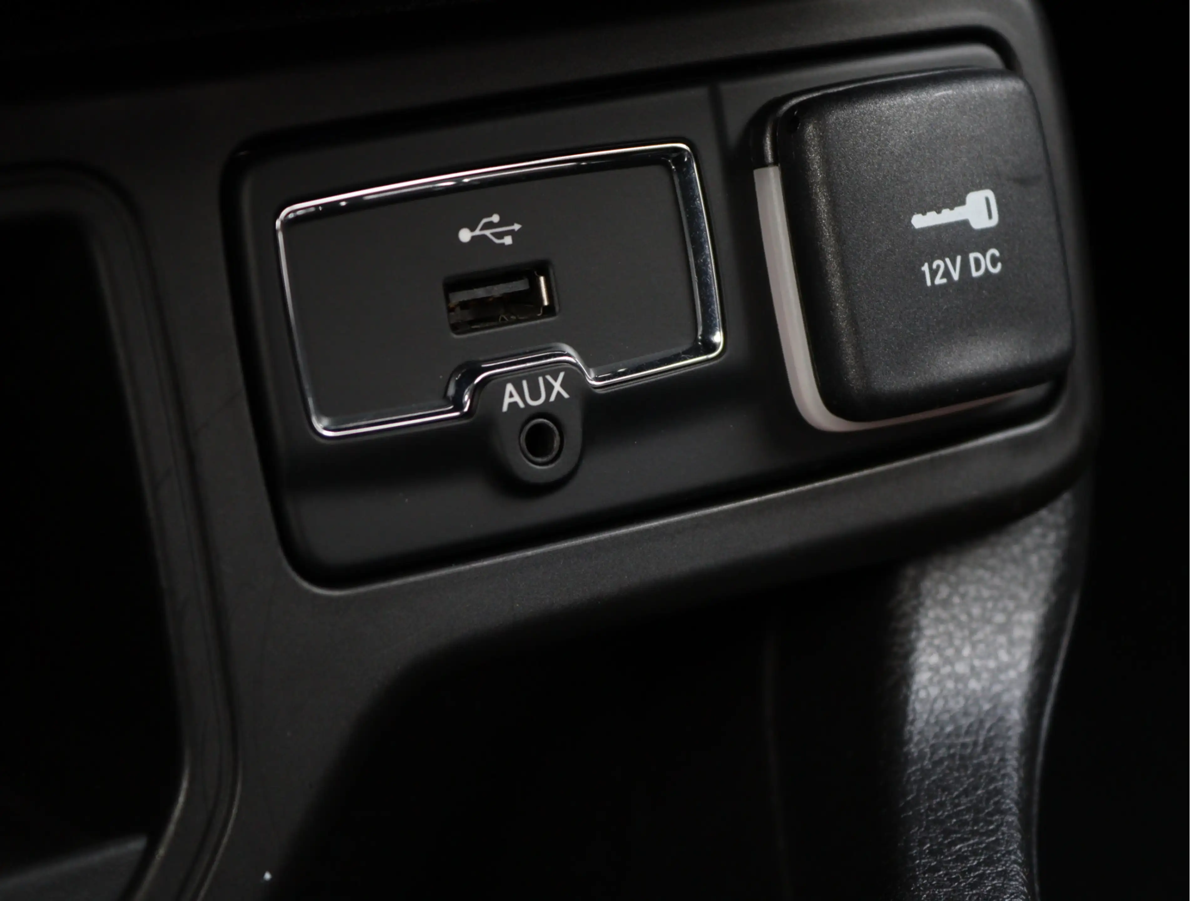 Jeep Renegade 1.4 MultiAir Night Eagle II Limited | Org. NL | AC — photo 47