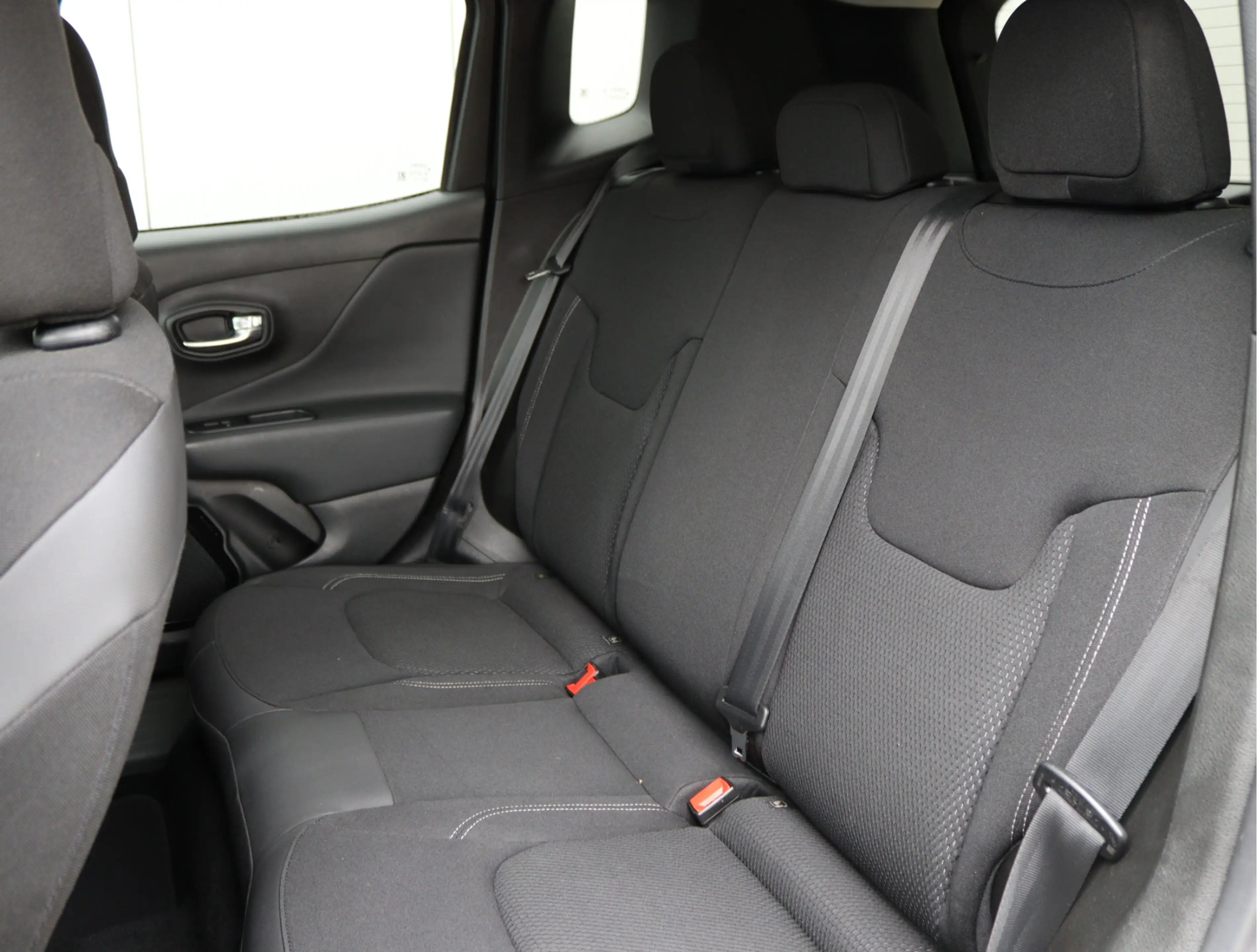 Jeep Renegade 1.4 MultiAir Night Eagle II Limited | Org. NL | AC — photo 25