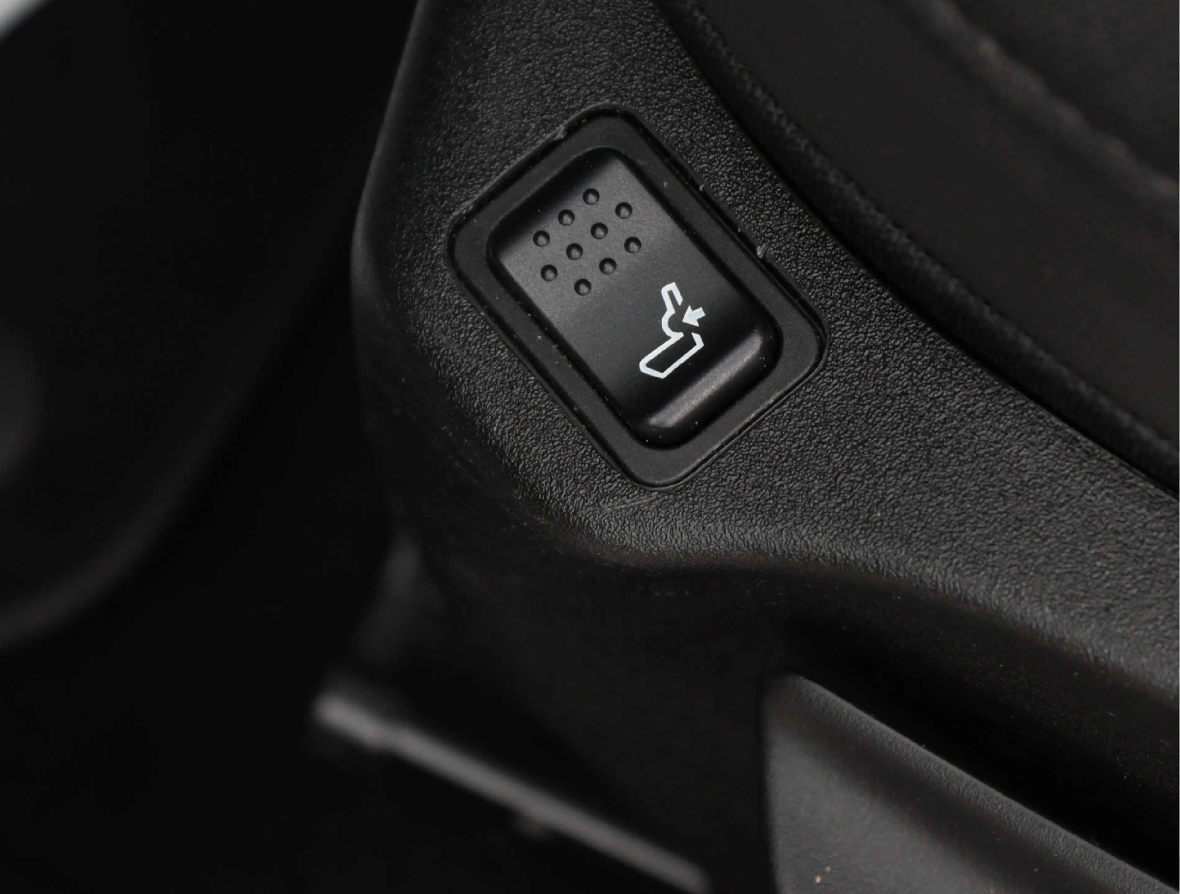 Jeep Renegade 1.4 MultiAir Night Eagle II Limited | Org. NL | AC — photo 27
