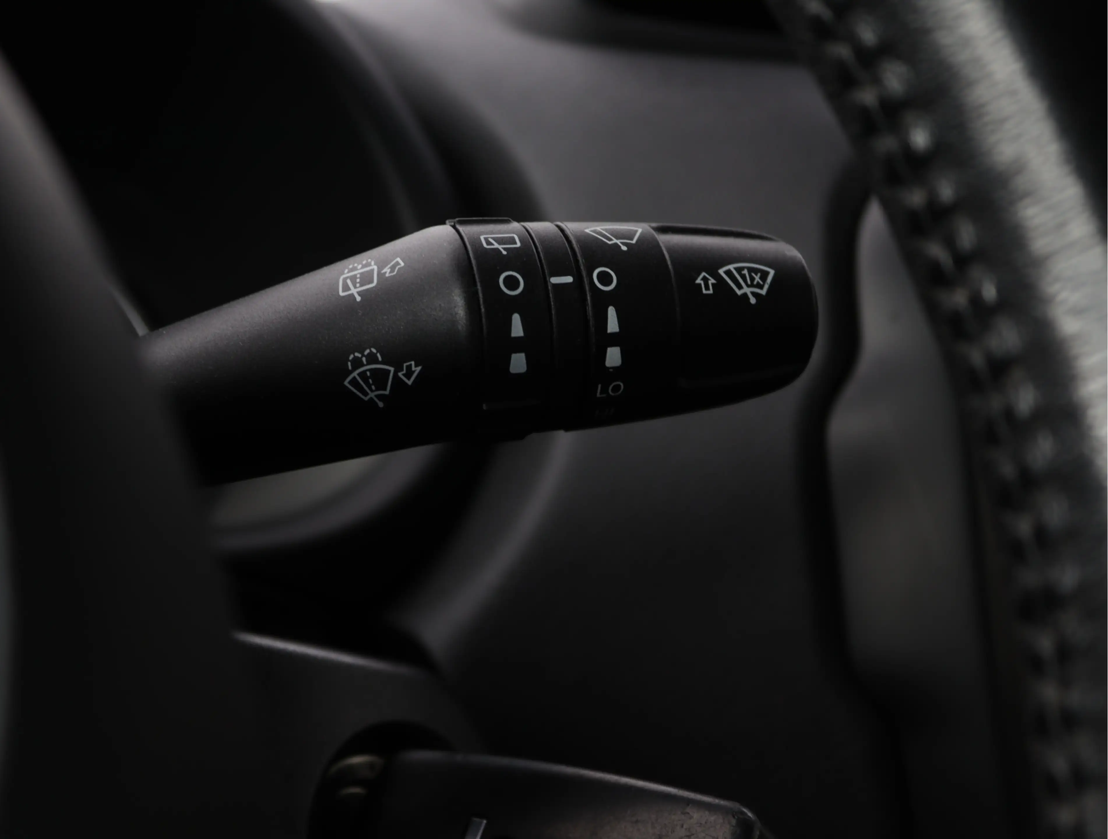 Jeep Renegade 1.4 MultiAir Night Eagle II Limited | Org. NL | AC — photo 32