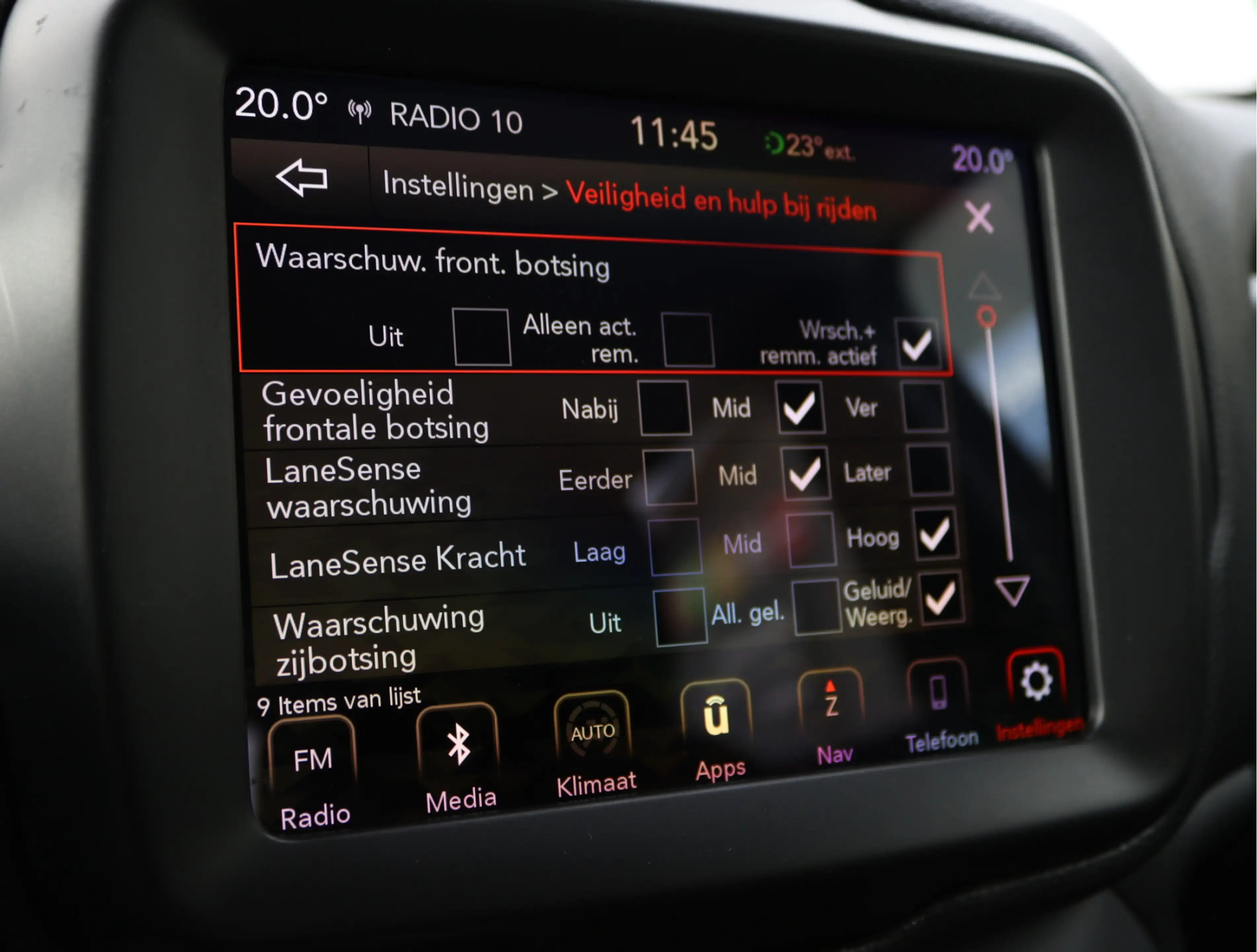 Jeep Renegade 1.4 MultiAir Night Eagle II Limited | Org. NL | AC — photo 43