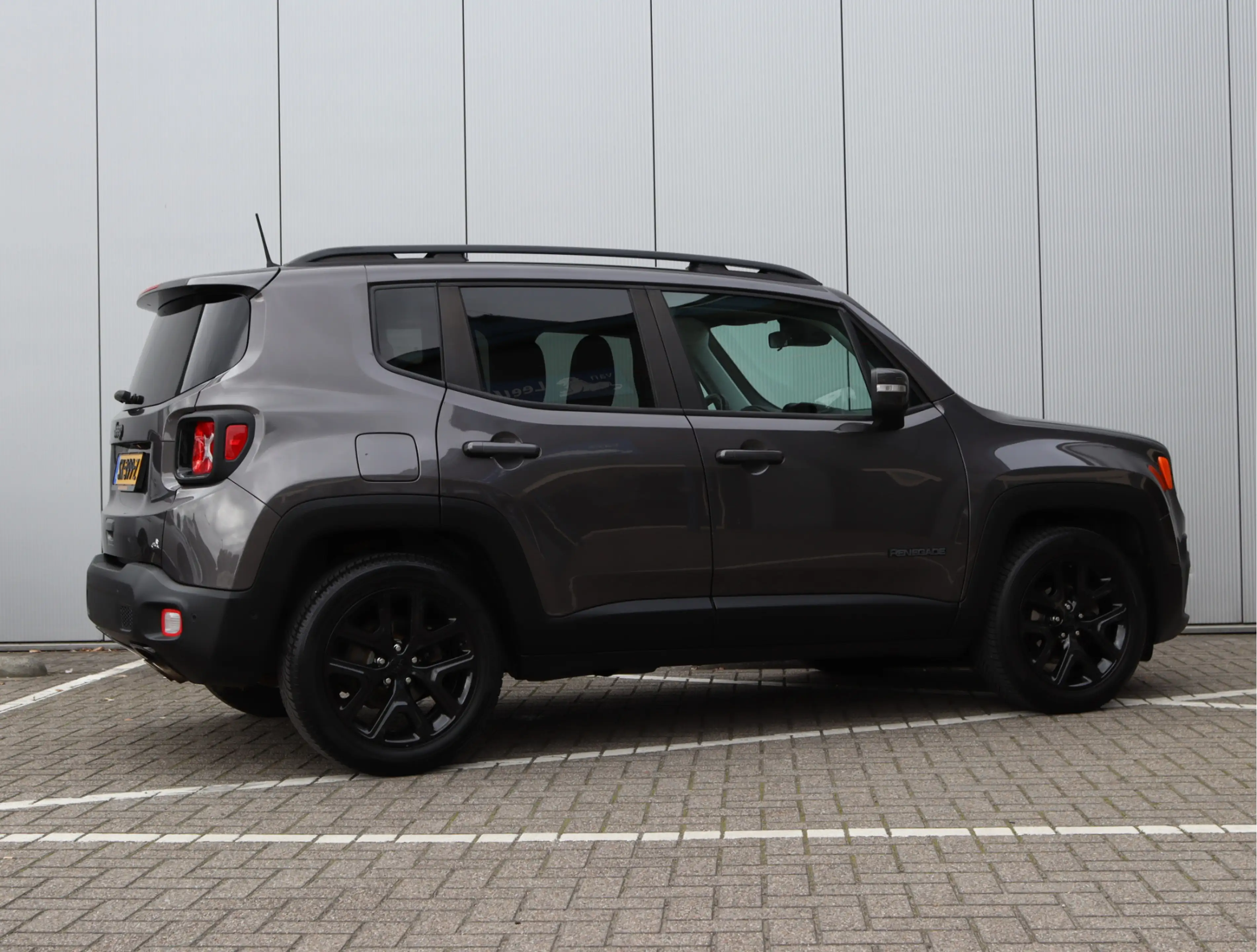 Jeep Renegade 1.4 MultiAir Night Eagle II Limited | Org. NL | AC — photo 5
