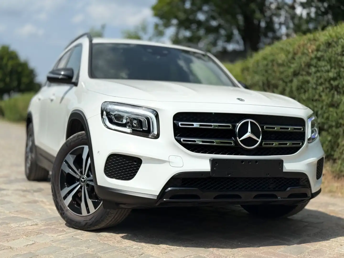 Mercedes-Benz GLB 200 GLB -Klasse GLB 200 d*1ERH*LED*KAM* Weiß - 1