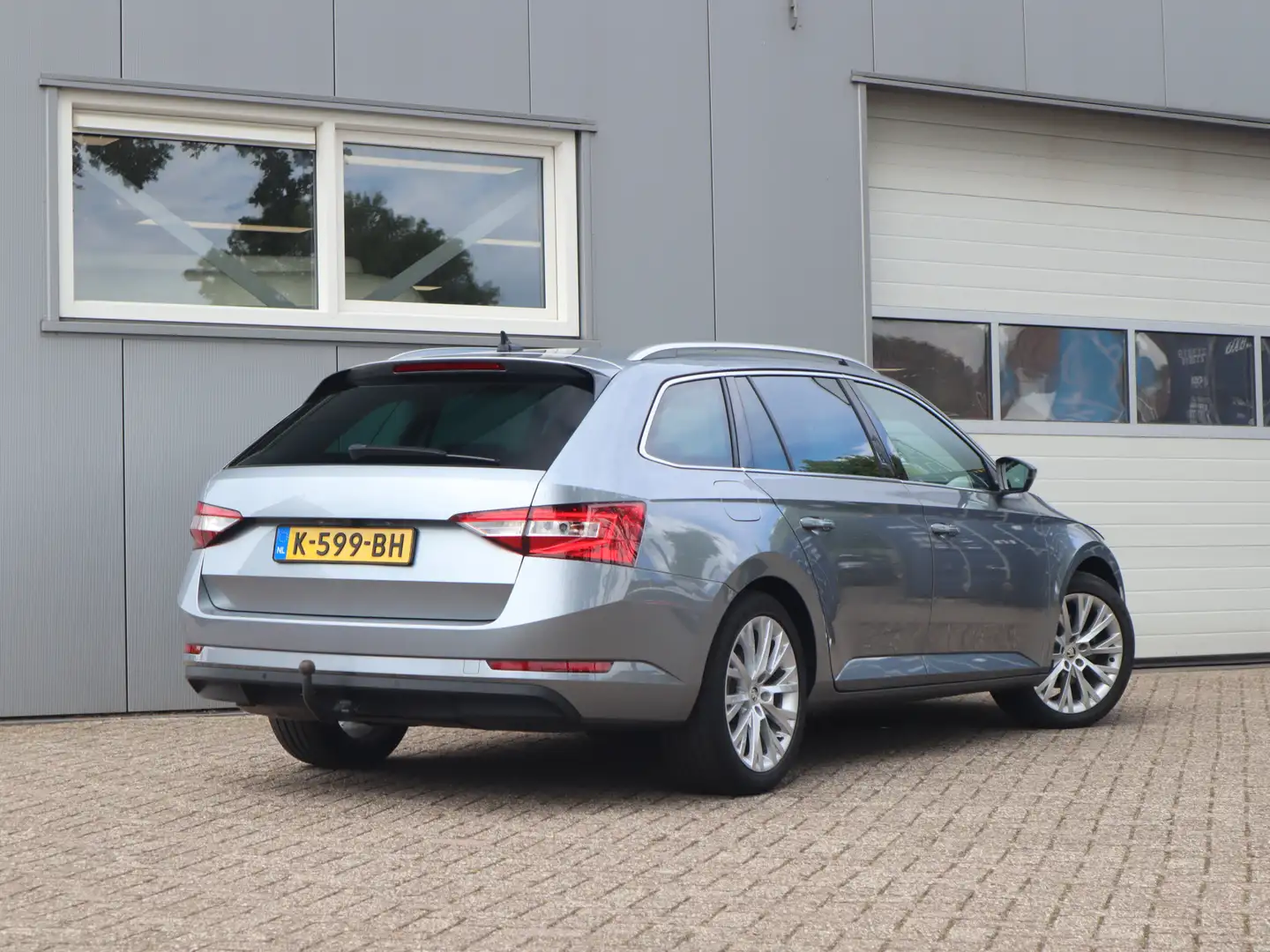 Skoda Superb Combi 1.5 TSI ACT Business Edition / Trekhaak / H- Gris - 2