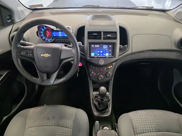 Chevrolet Aveo view 9