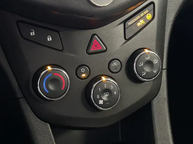 Chevrolet Aveo view 17