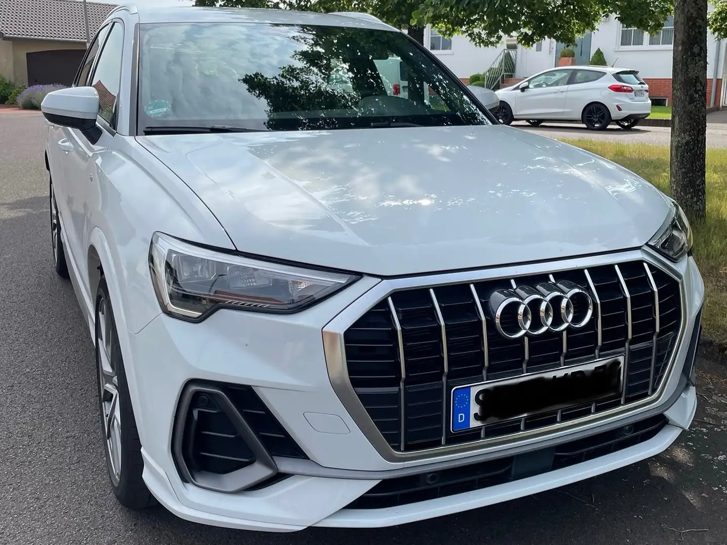 Audi Q3 Q3 35 TFSI S tronicS line Белый - 1