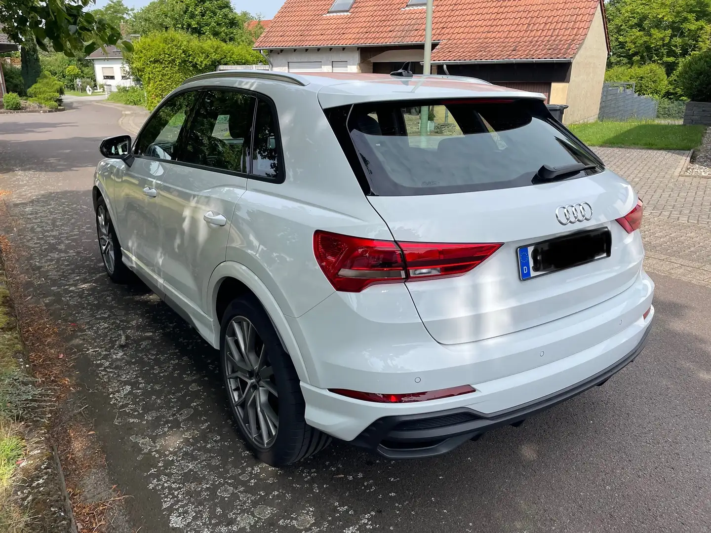 Audi Q3 Q3 35 TFSI S tronicS line Белый - 2