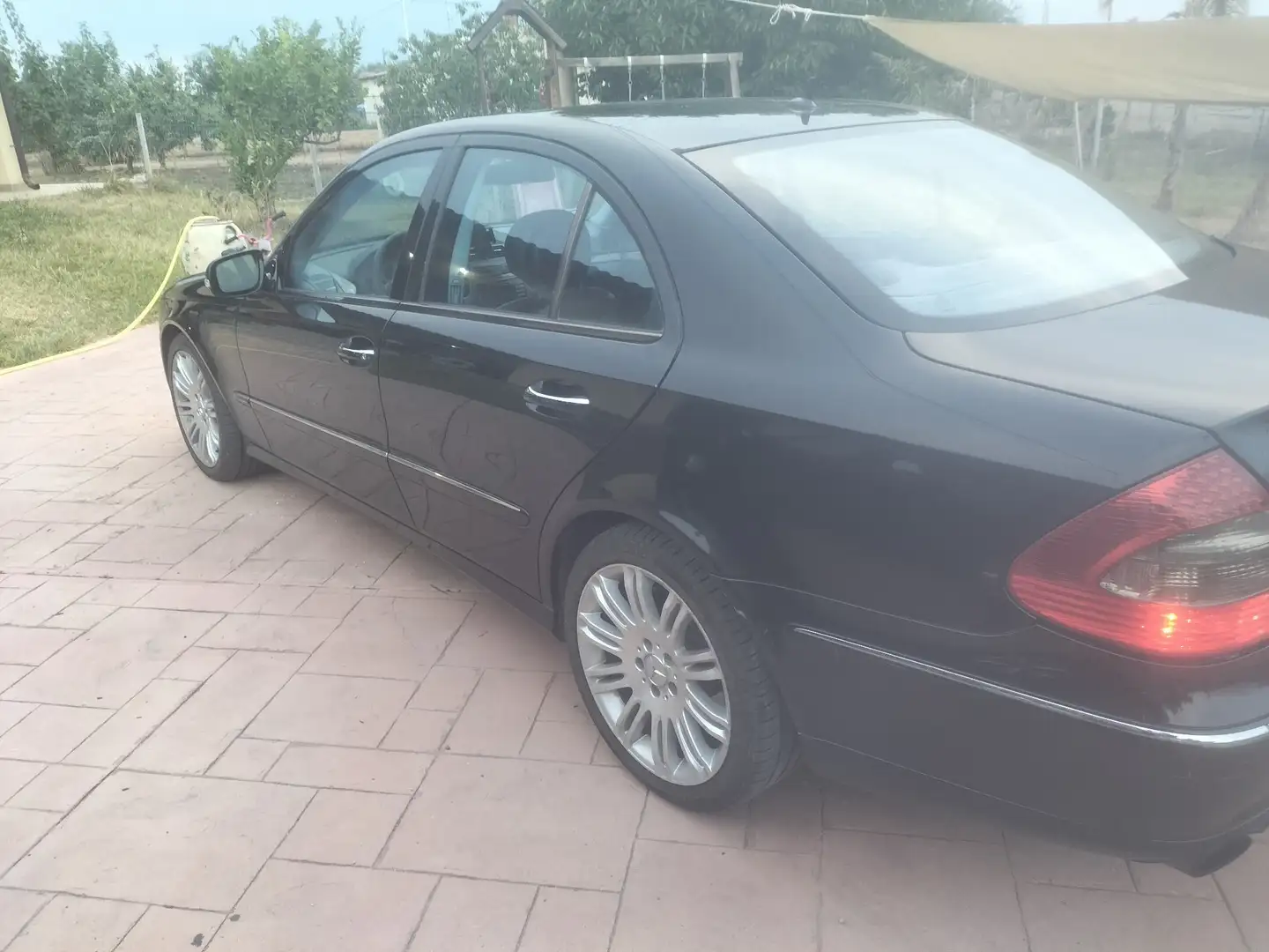 Mercedes-Benz E 320 cdi V6 Avantgarde Sport - 1