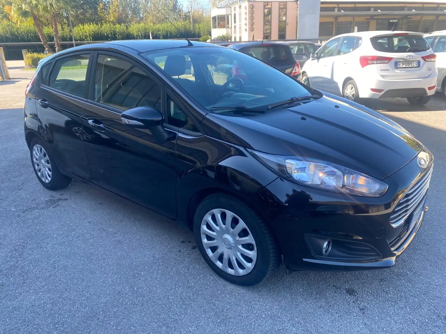 Ford Fiesta 5p 1.5 tdci Black&White 75cv - 1