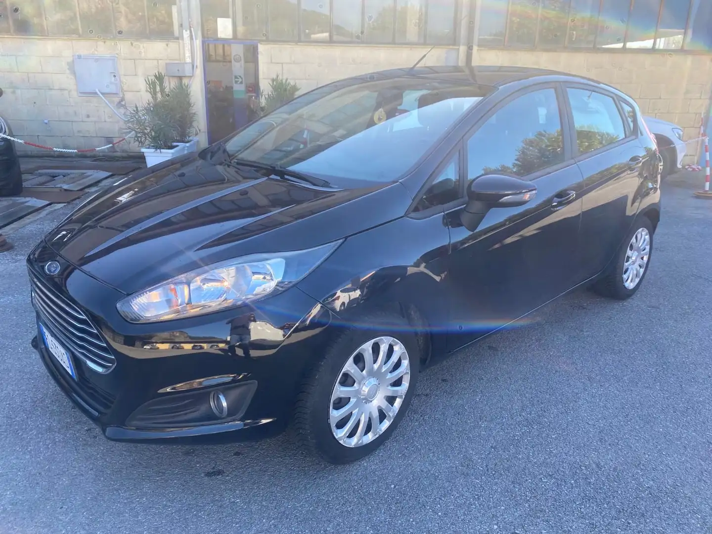 Ford Fiesta 5p 1.5 tdci Black&White 75cv - 2