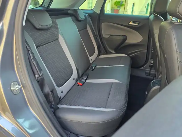 Opel Crossland X view 12