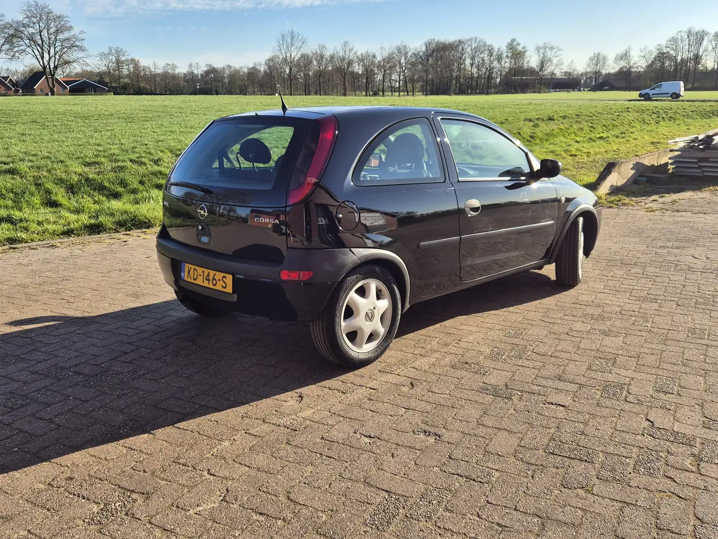 Opel Corsa 1.0 12V Comfort - 2