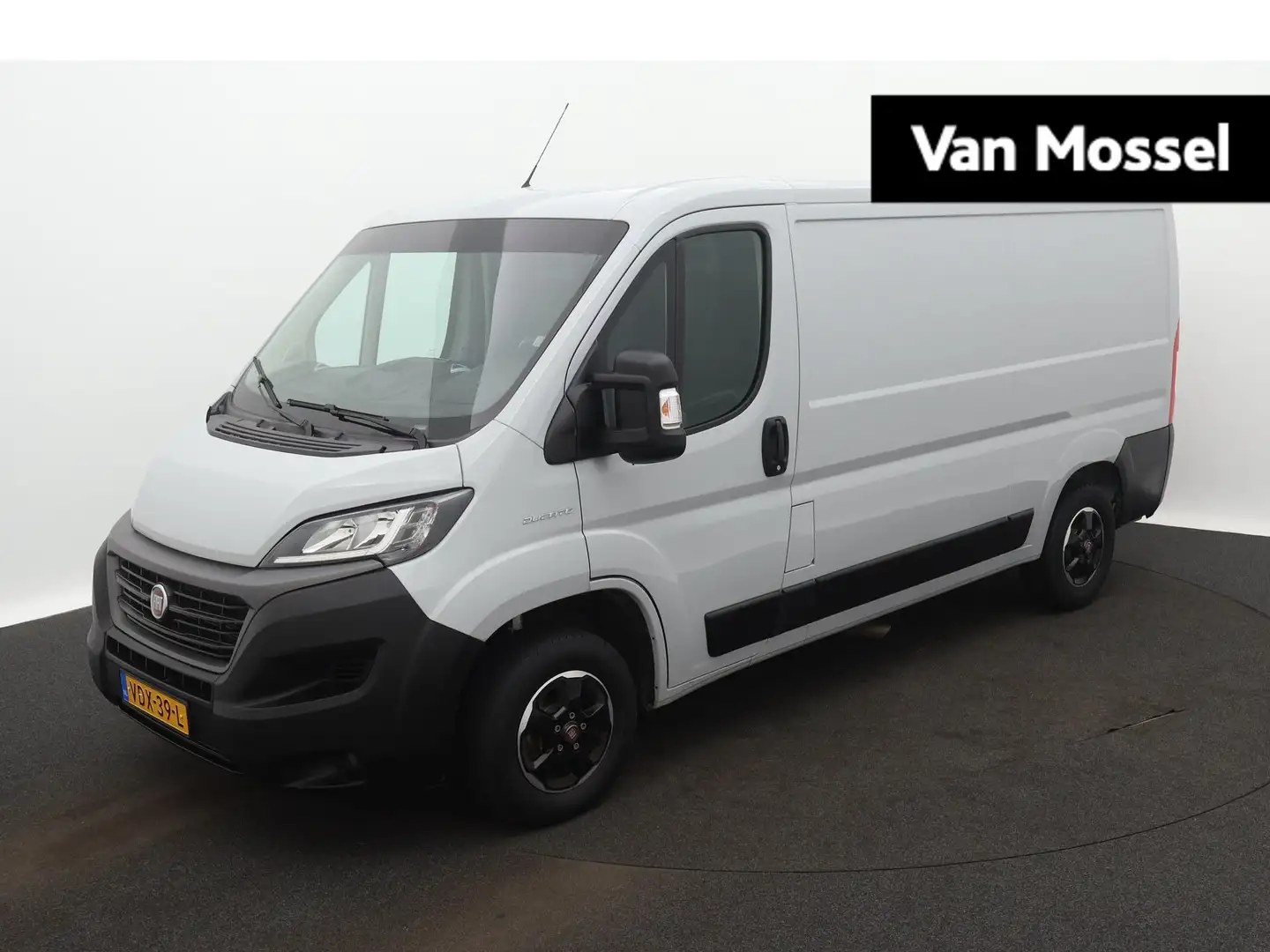 Fiat Ducato 30 2.3 MultiJet L2H1 | Automaat | Trekhaak | Airco Grijs - 1