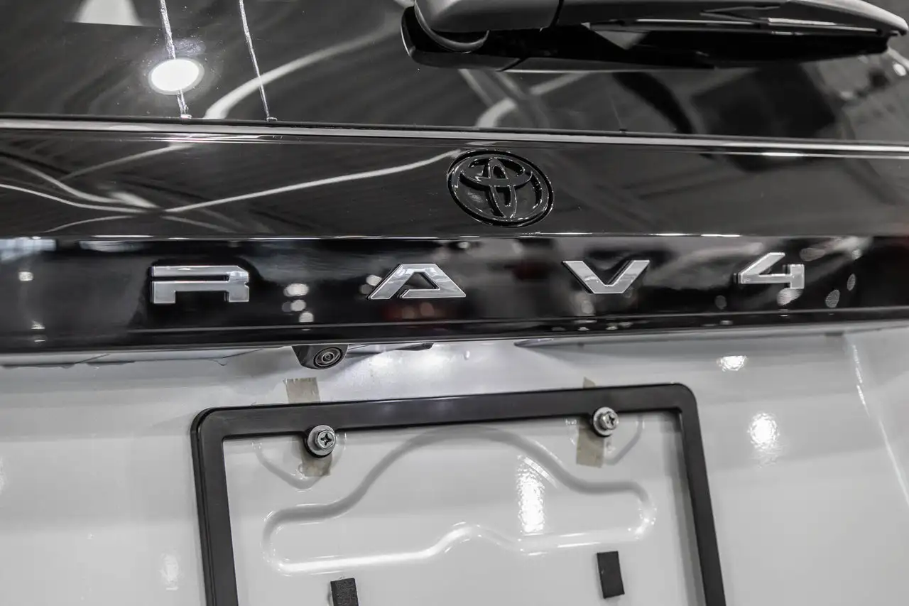 Toyota RAV 4 снимка Toyota RAV 4