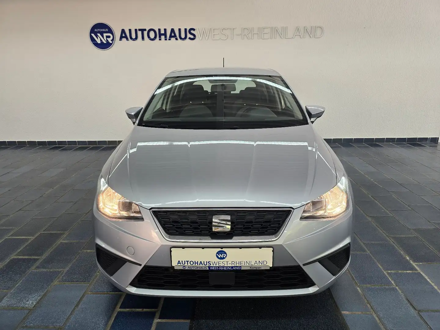 SEAT Ibiza Style 1,0 Ltr.-66 kW*TEMP*PDC*KLIMA*LED* Argento - 2