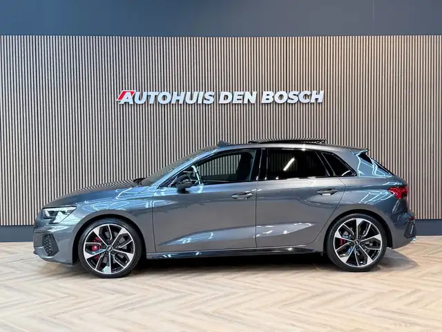 Audi S3 view 4