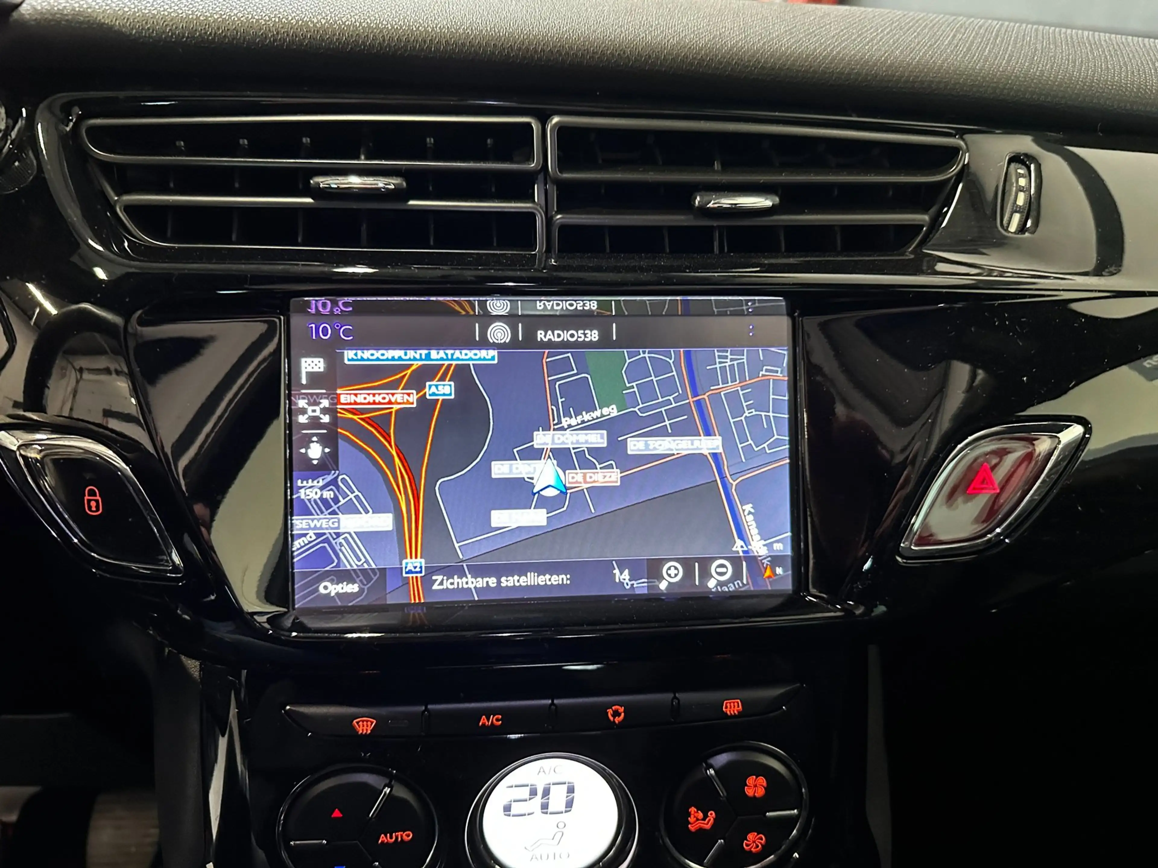 DS Automobiles DS 3 Cabrio 1.2 PureTech 1955 Navi|Cruise|Camera — photo 14