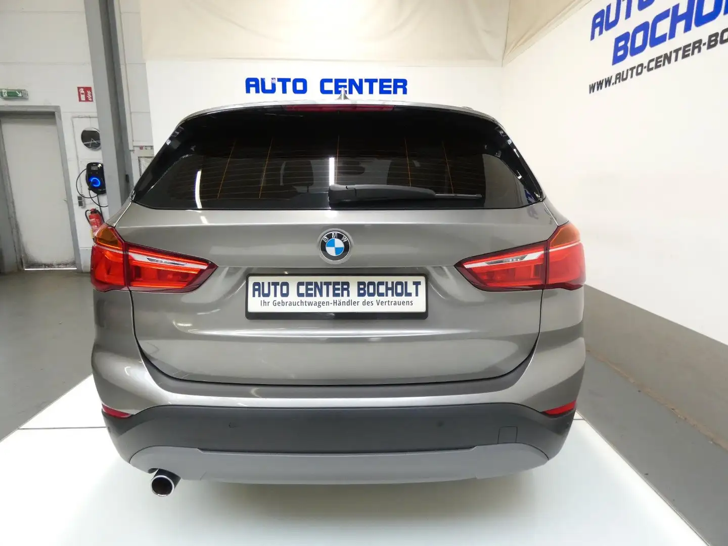 BMW X1 sDrive 18 i Advantage*LED*PDC*Sitzheizung Silber - 2