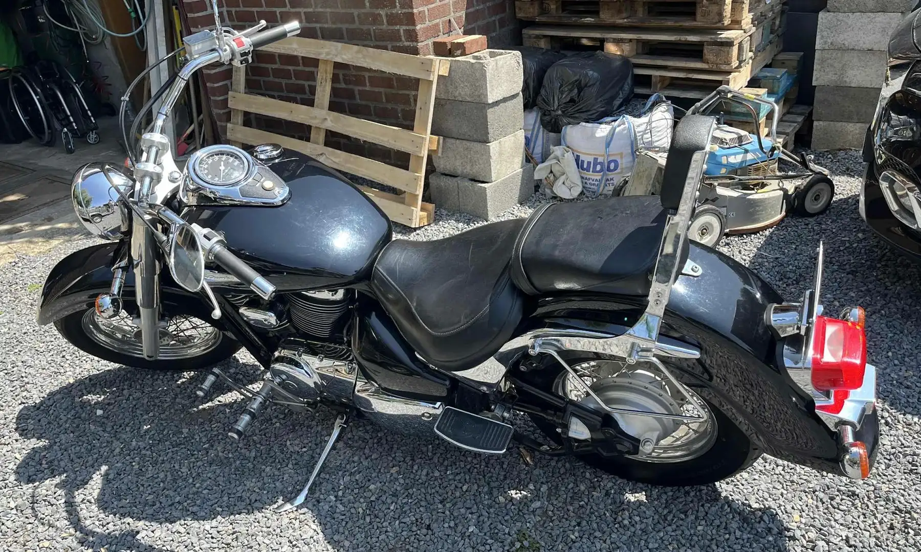 Suzuki Intruder C VL 800 Fekete - 1