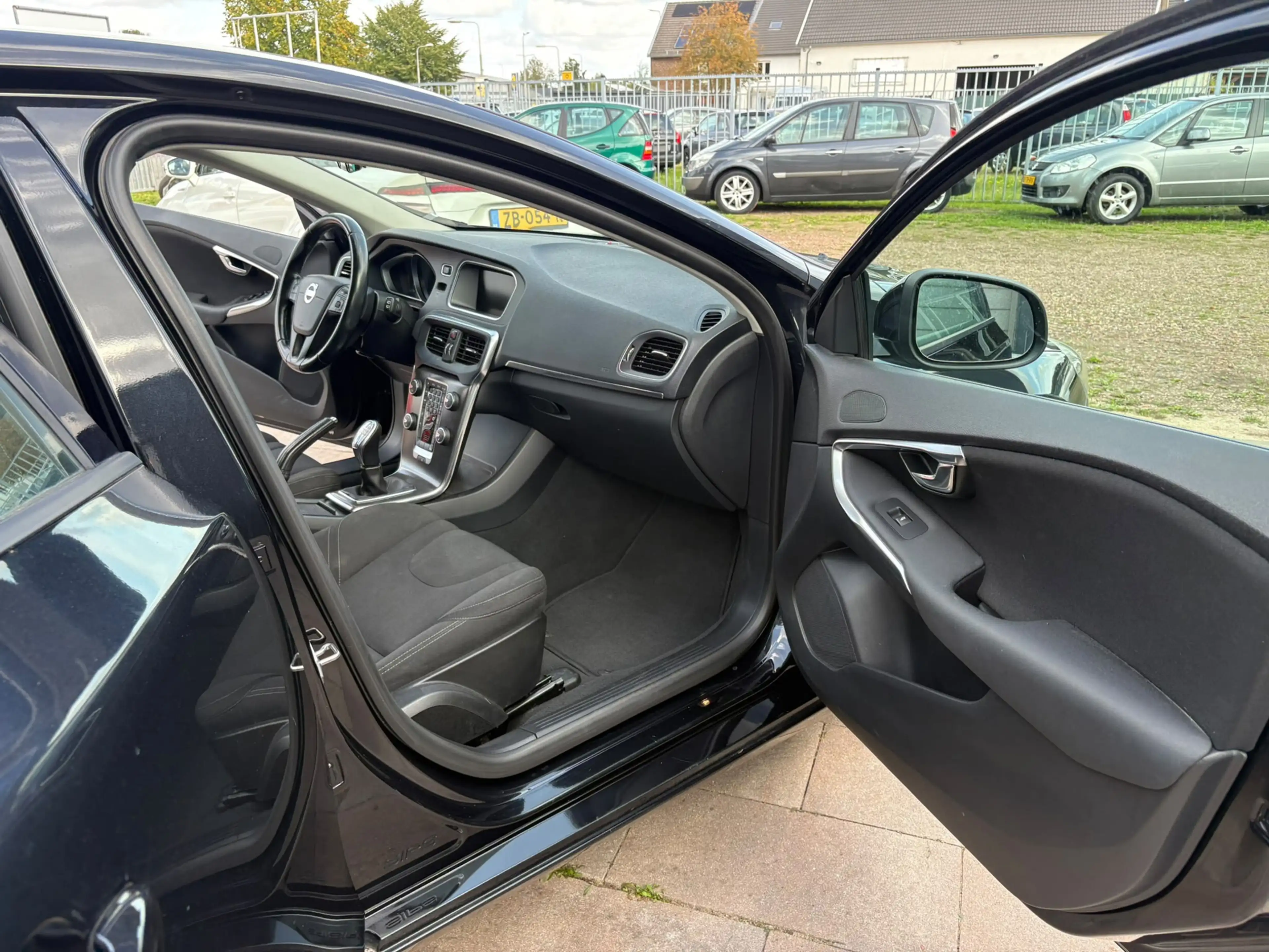 Volvo V40 1.6 T2 Summum|Nieuwe APK|Cruise|PDC achter — photo 8