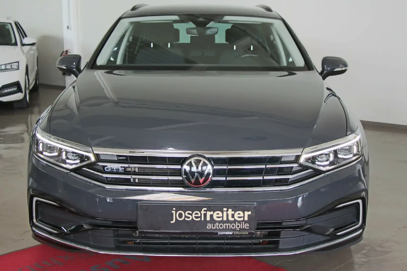 Volkswagen Passat Variant GTE 1.4 TSI Plug-in Hybrid DSG AHK/MATRIX/Kamera/ Grau - 2