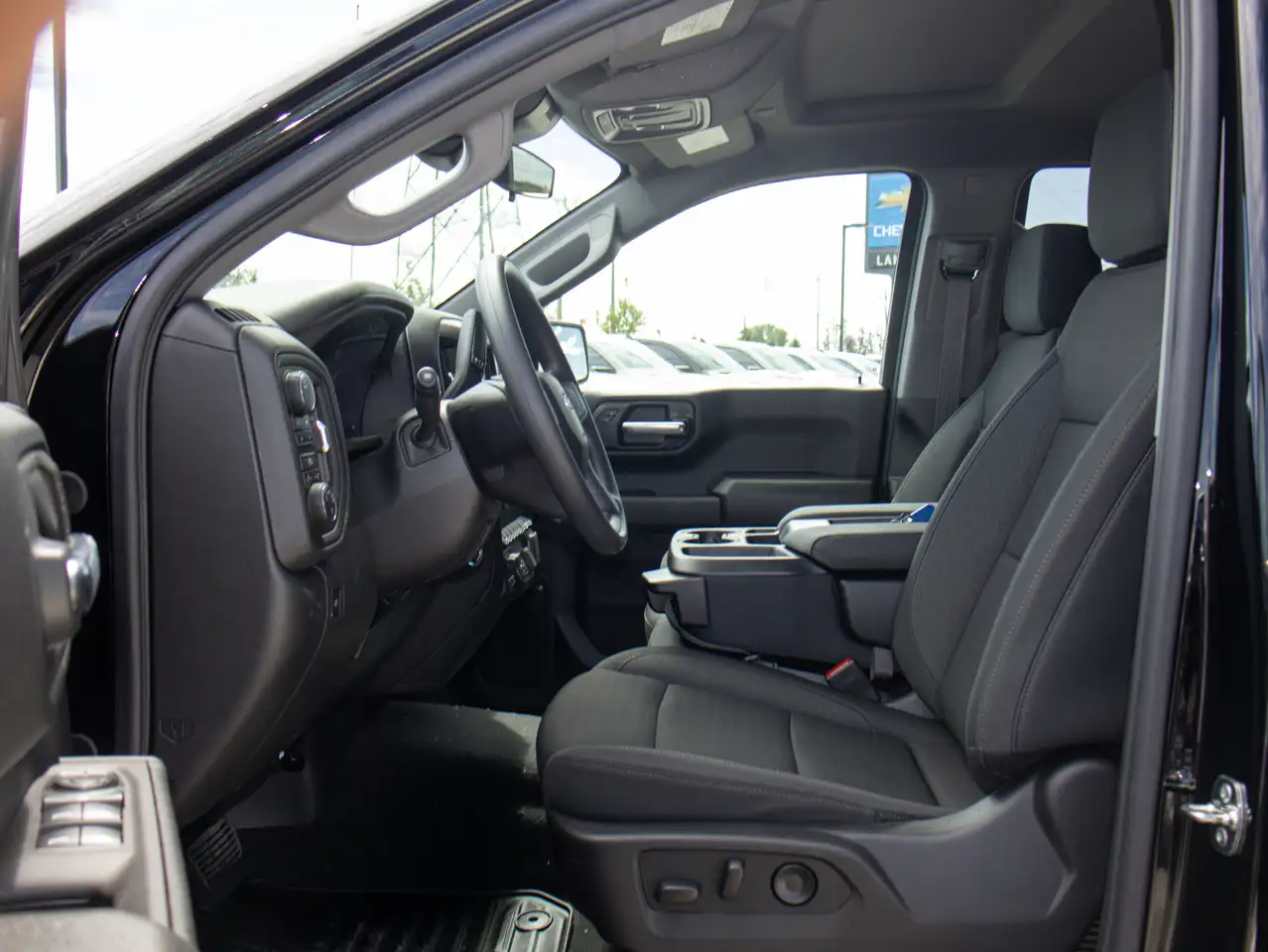 Chevrolet Silverado 1500 photo Chevrolet Silverado 1500