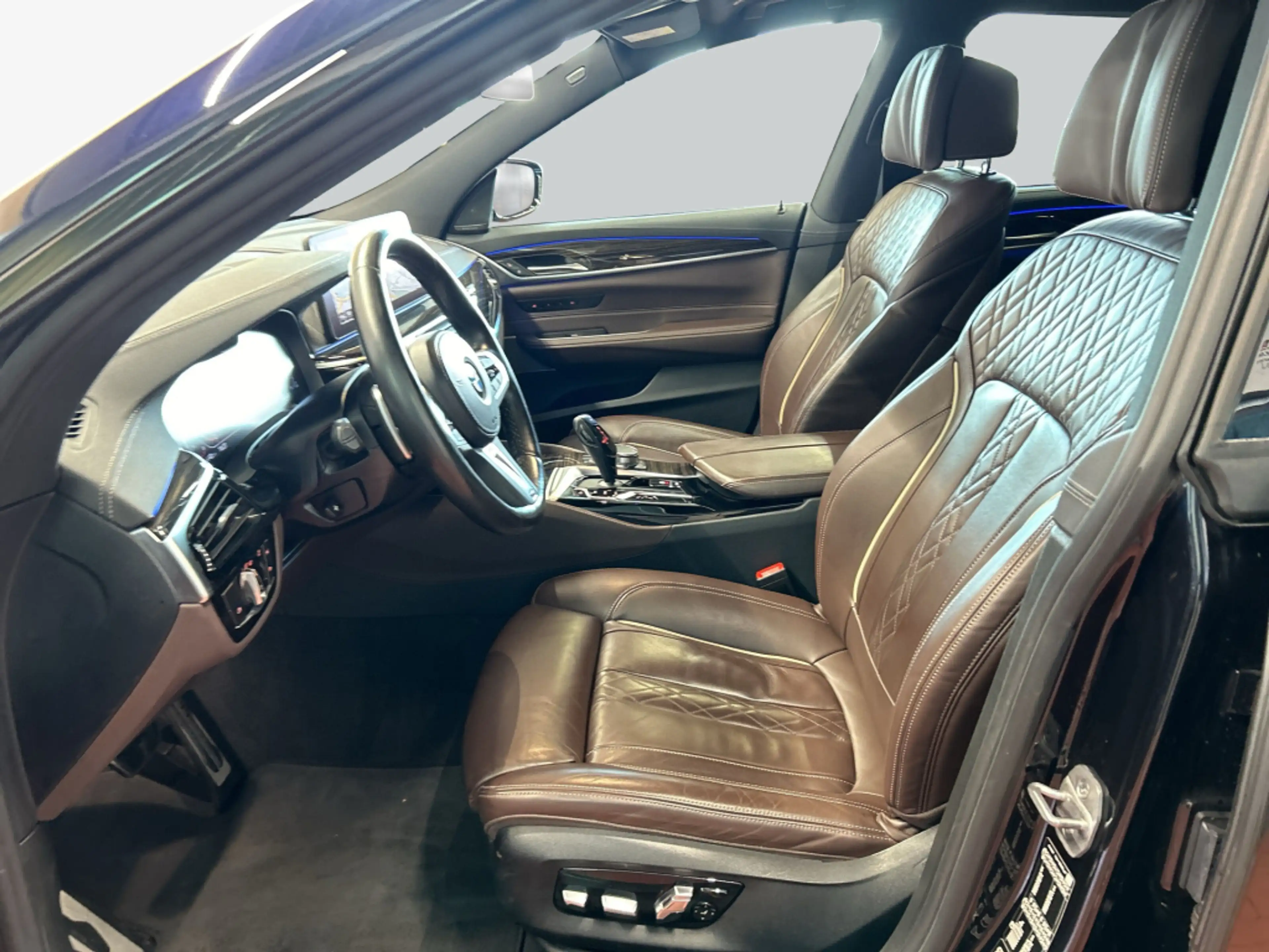BMW 640 640i xDrive Gran Turismo MPaket Pano Laser HeadUp — photo 11