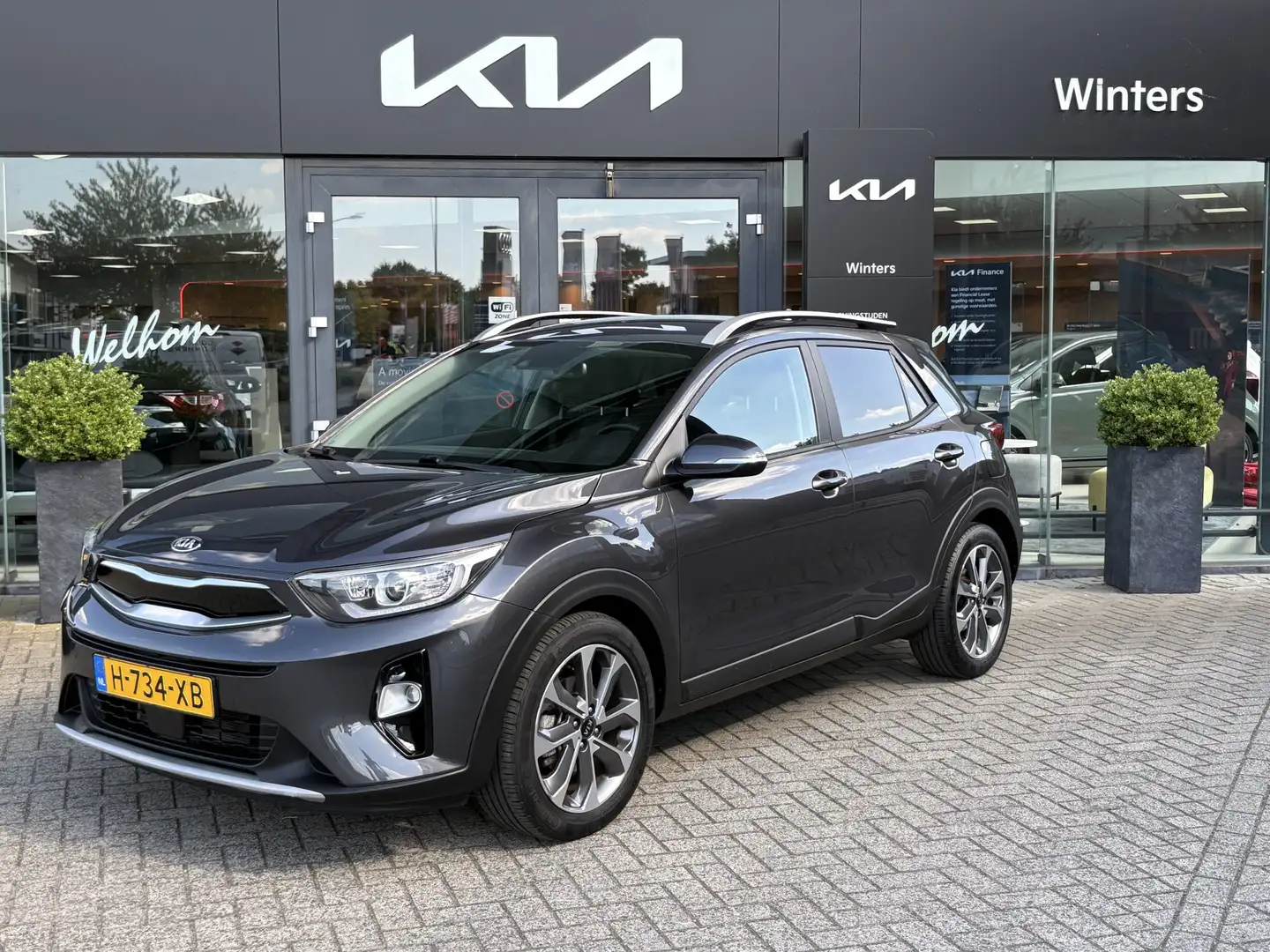 Kia Stonic 1.0 T-GDi DynamicPlusLine | Airco | Cruise Control Grijs - 1