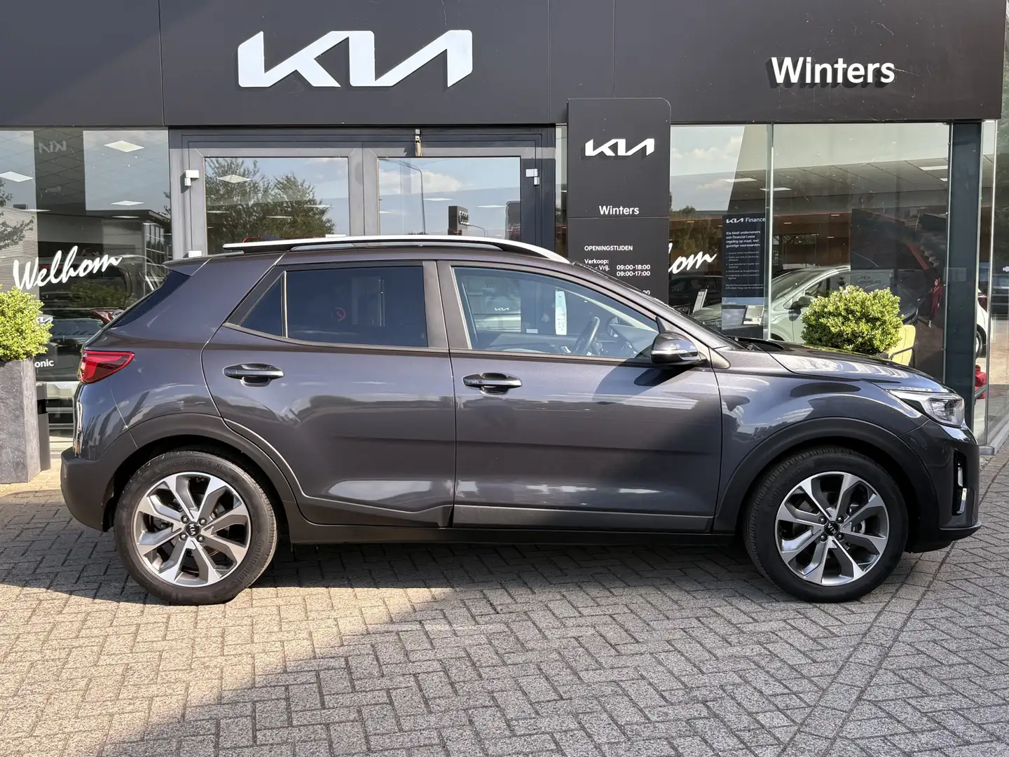 Kia Stonic 1.0 T-GDi DynamicPlusLine | Airco | Cruise Control Grijs - 2