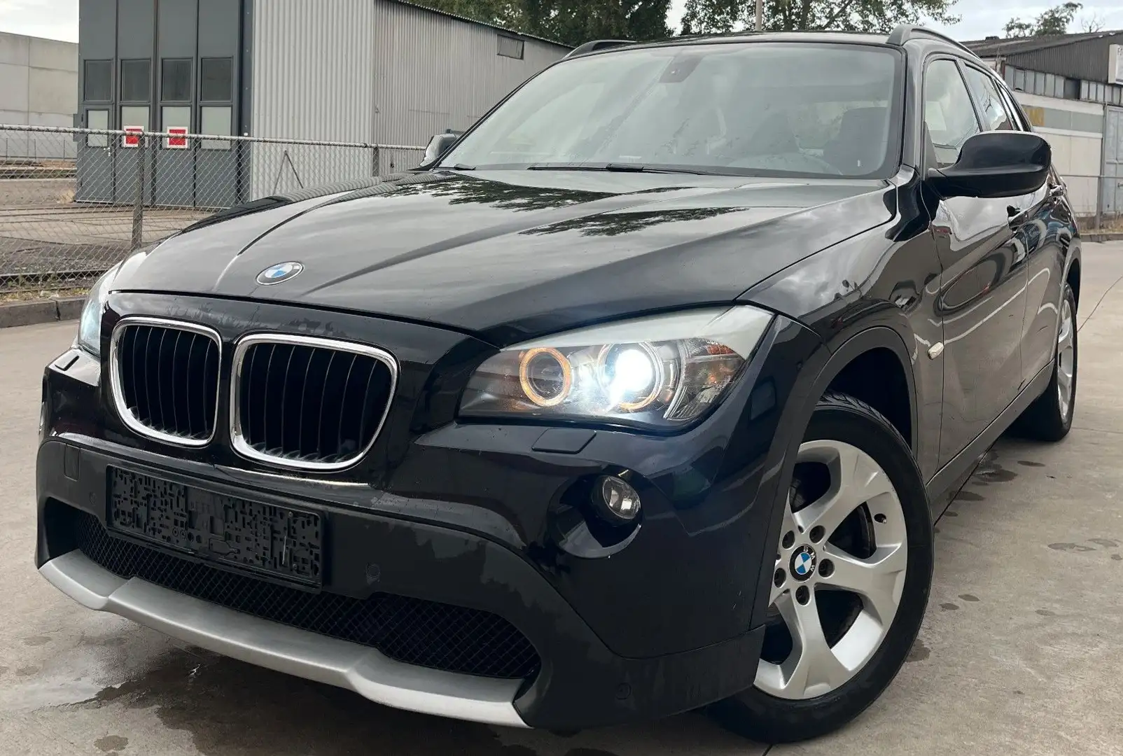 BMW X1 sDrive18d XENON PDC NAVI SPORTSITZE TOP Nero - 1