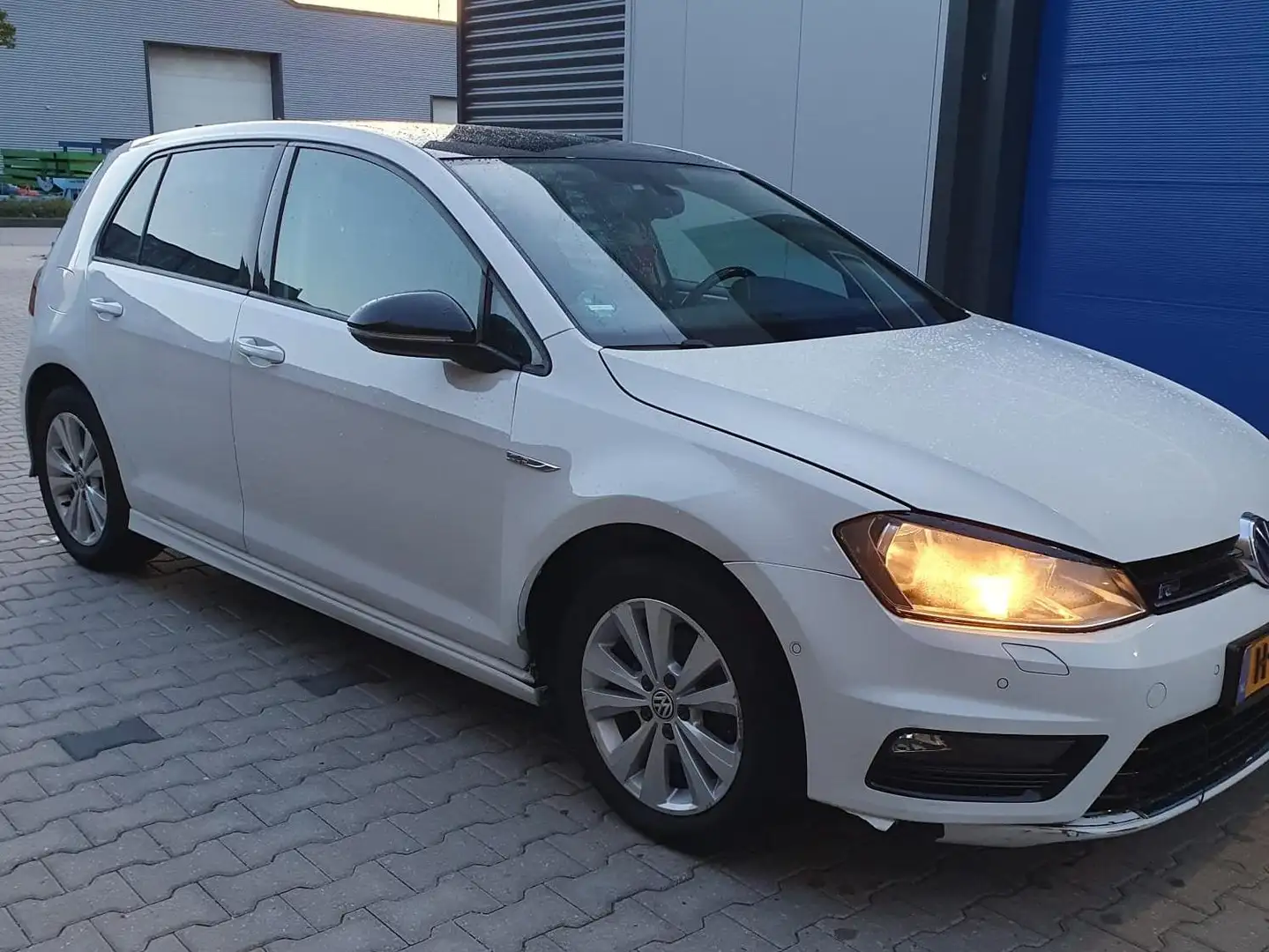 Volkswagen Golf VolswagenGolf 7 1.4 TSI 150pkR Line Cup-met Schade Wit - 2