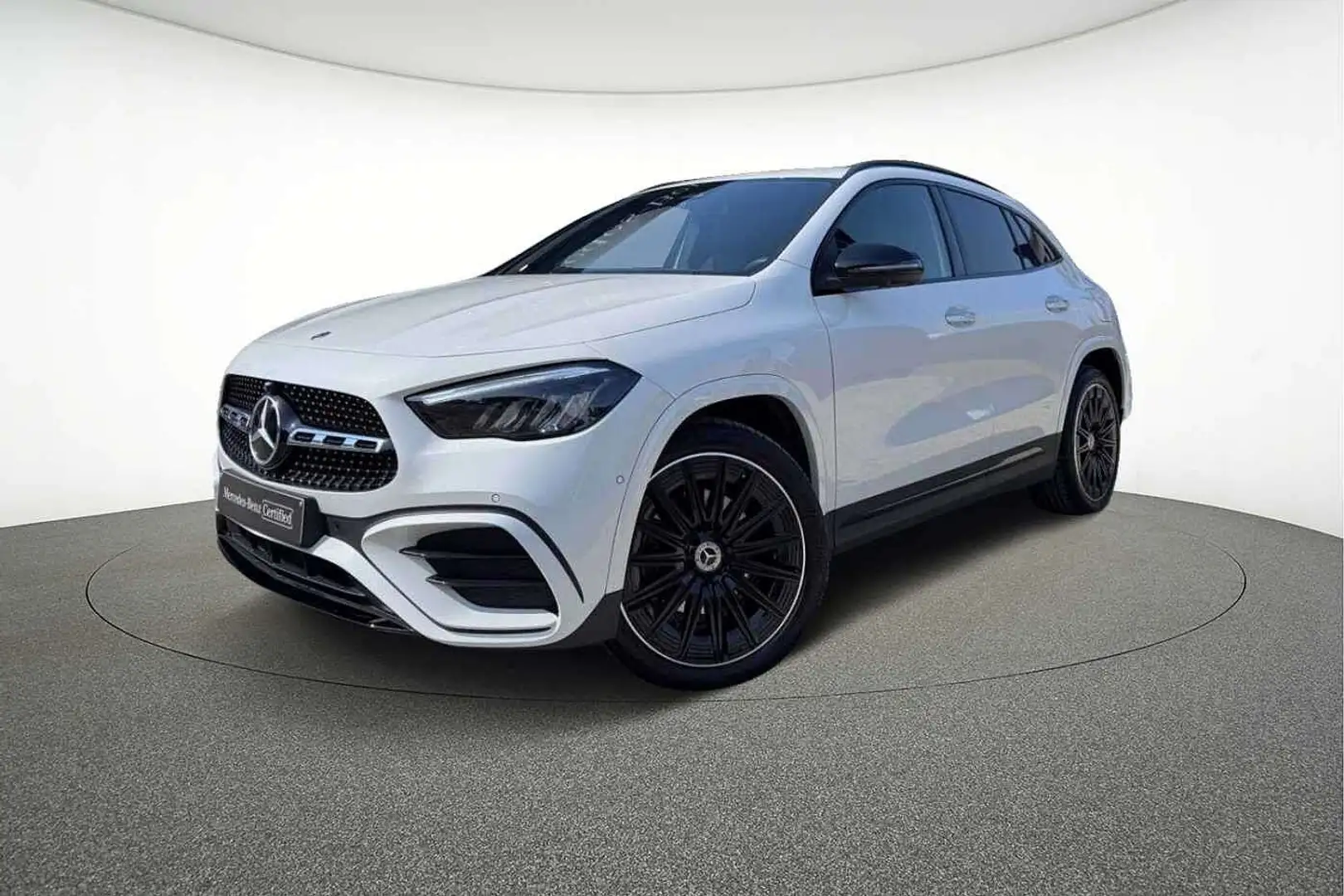 Mercedes-Benz GLA 250 e Hybrid AMG line - Pack Night Plateado - 1