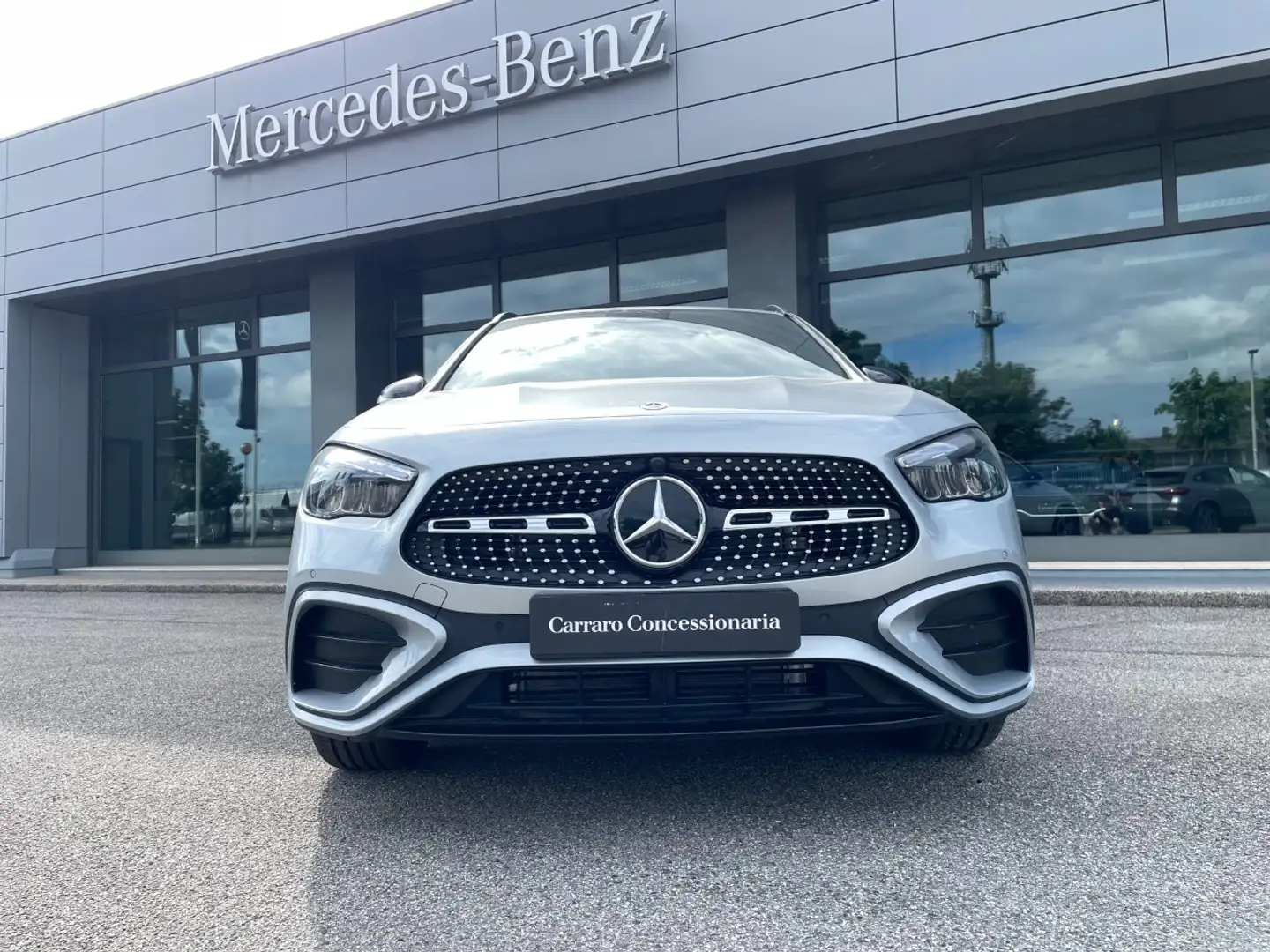 Mercedes-Benz GLA 200 d automatic Argento - 2