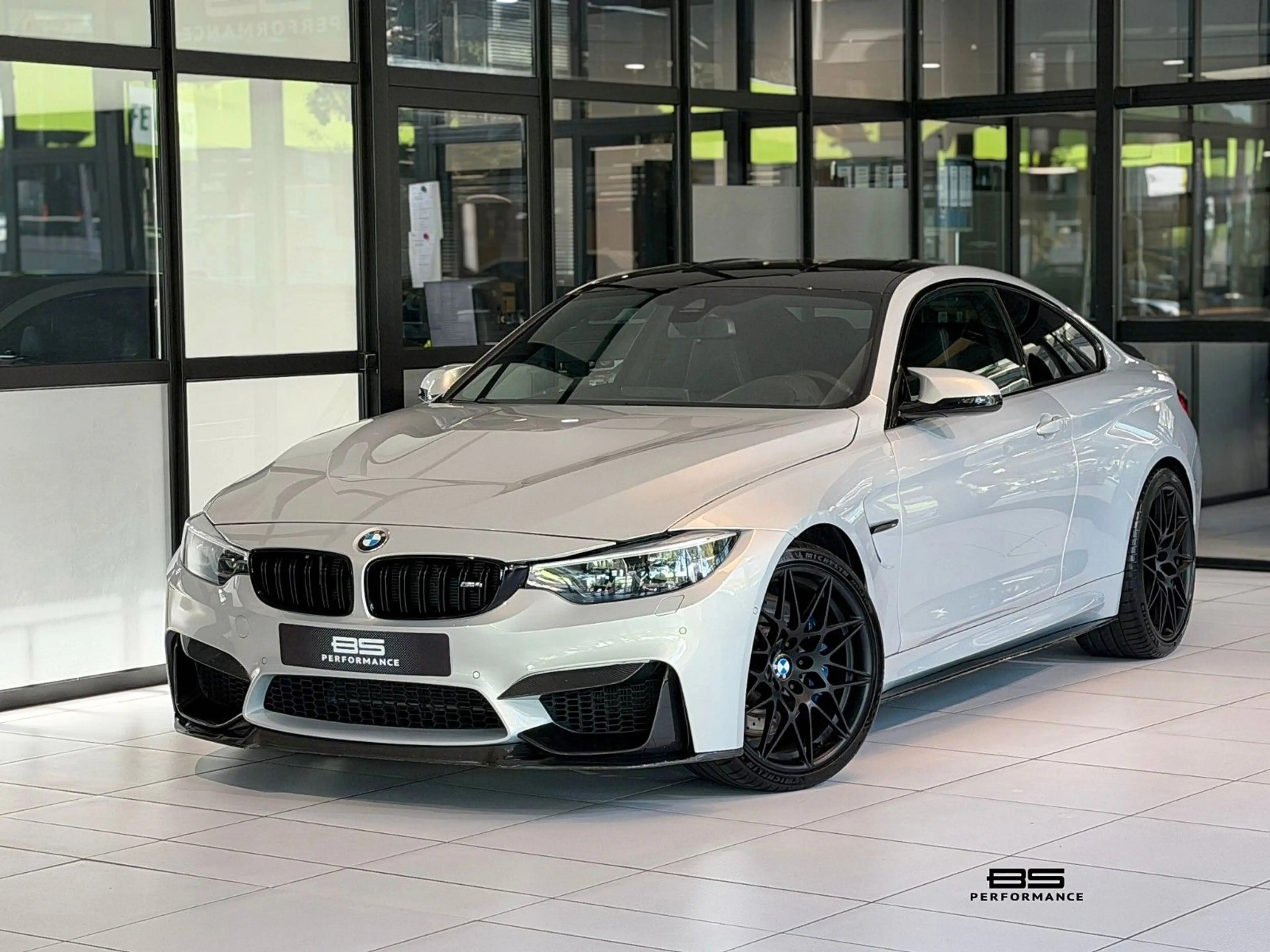 BMW M4 COUPE |DEUTSCH|KEIN OPF|LCI-FACE|INDIVIDUAL