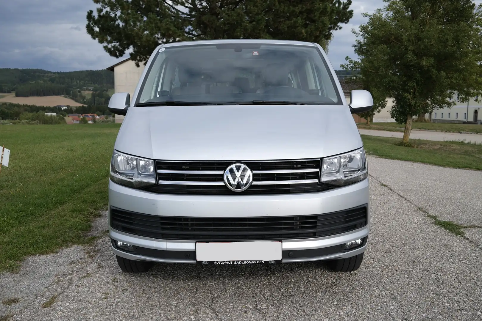 Volkswagen T6 Caravelle LR 2,0 TDI - 2