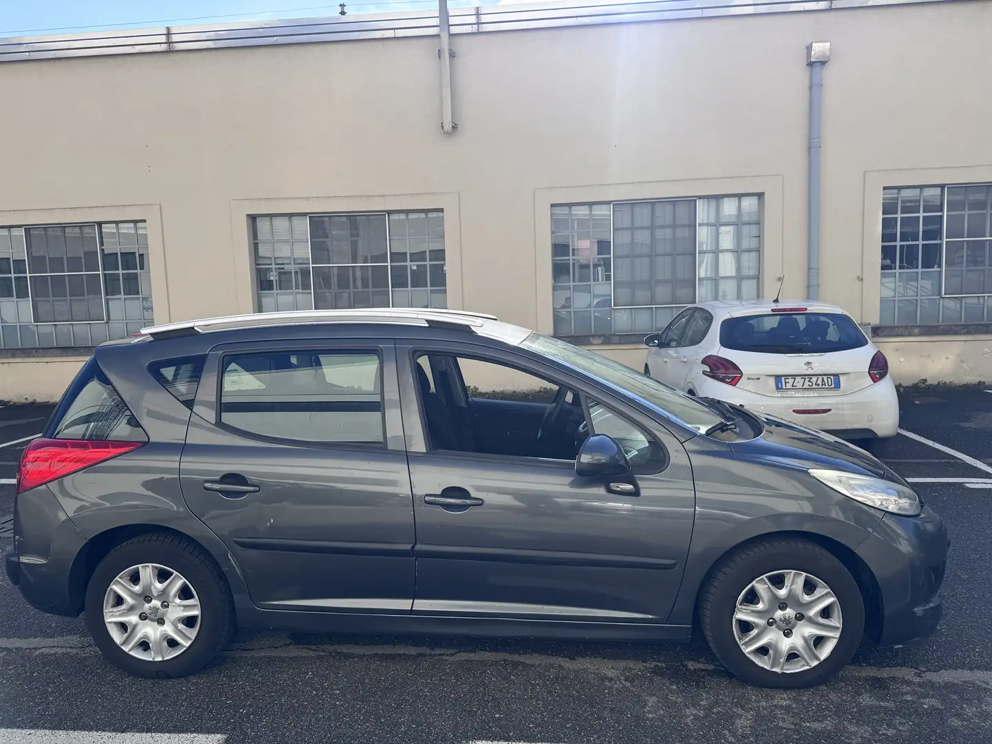 Peugeot 207 SW 1.6 hdi 16v X-Line Fap FL - 2