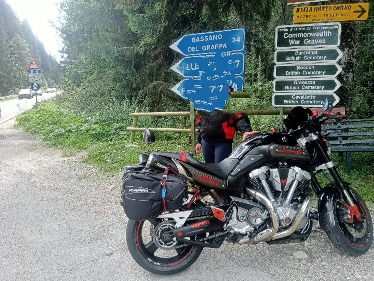 Yamaha MT-01 Carbon fiber black Zwart - 2